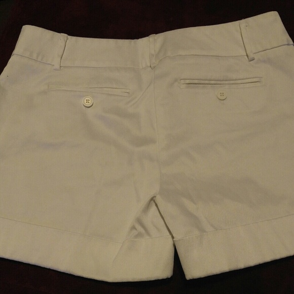 Shorts - Picture 2 of 3